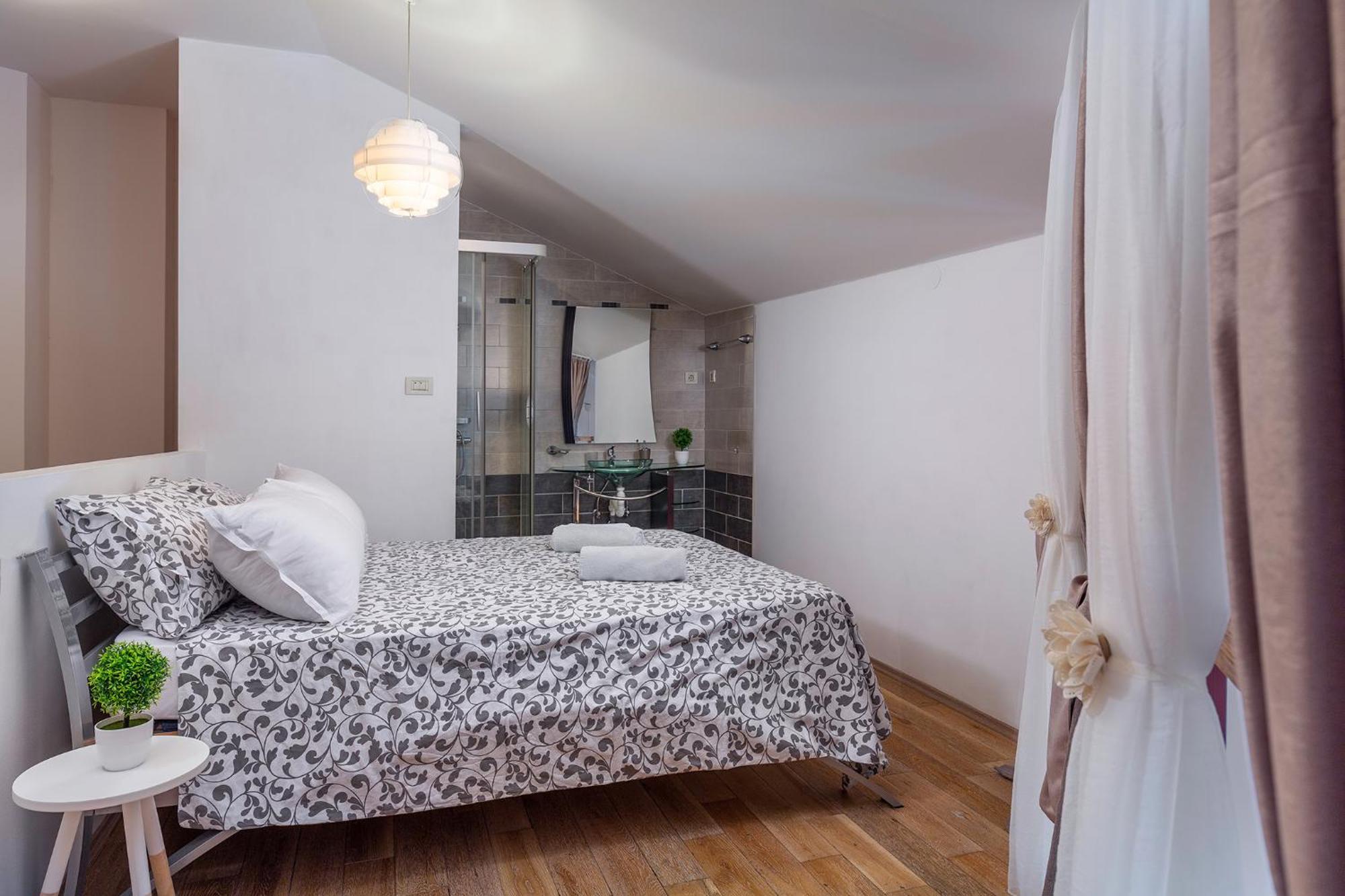 Deluxe Apartment Marina With A Private Parking غييكا المظهر الخارجي الصورة