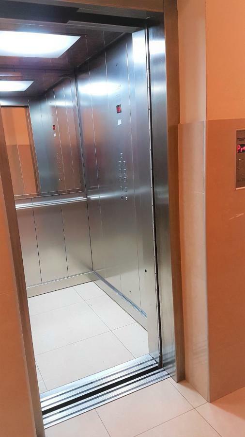Deluxe Apartment Marina With A Private Parking غييكا المظهر الخارجي الصورة